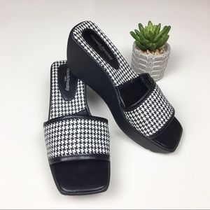 russell and bromley sandals 2018